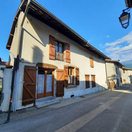 Maison De Village Au Pied De La Montagne Lumbin Ngoại thất bức ảnh